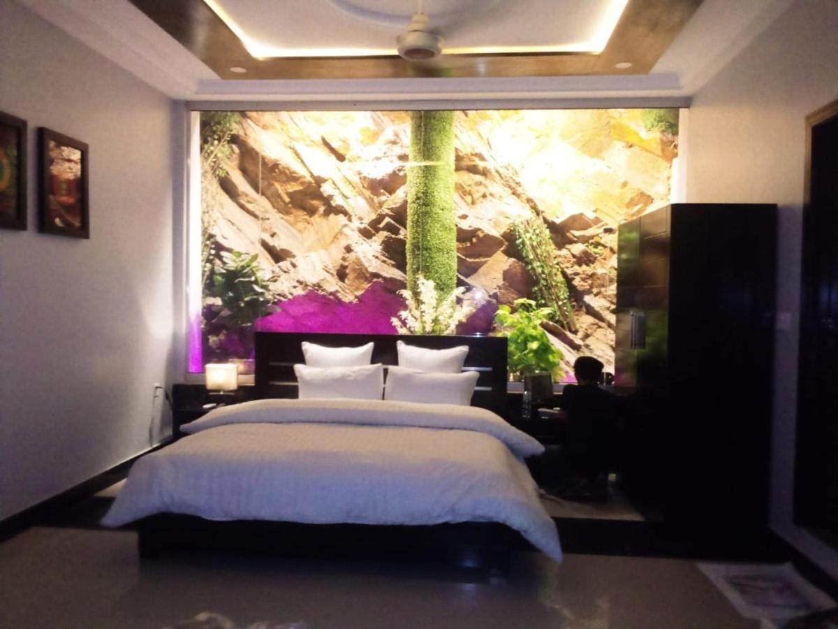 Burj Al Swat Hotel Saidu Sharif Buitenkant foto